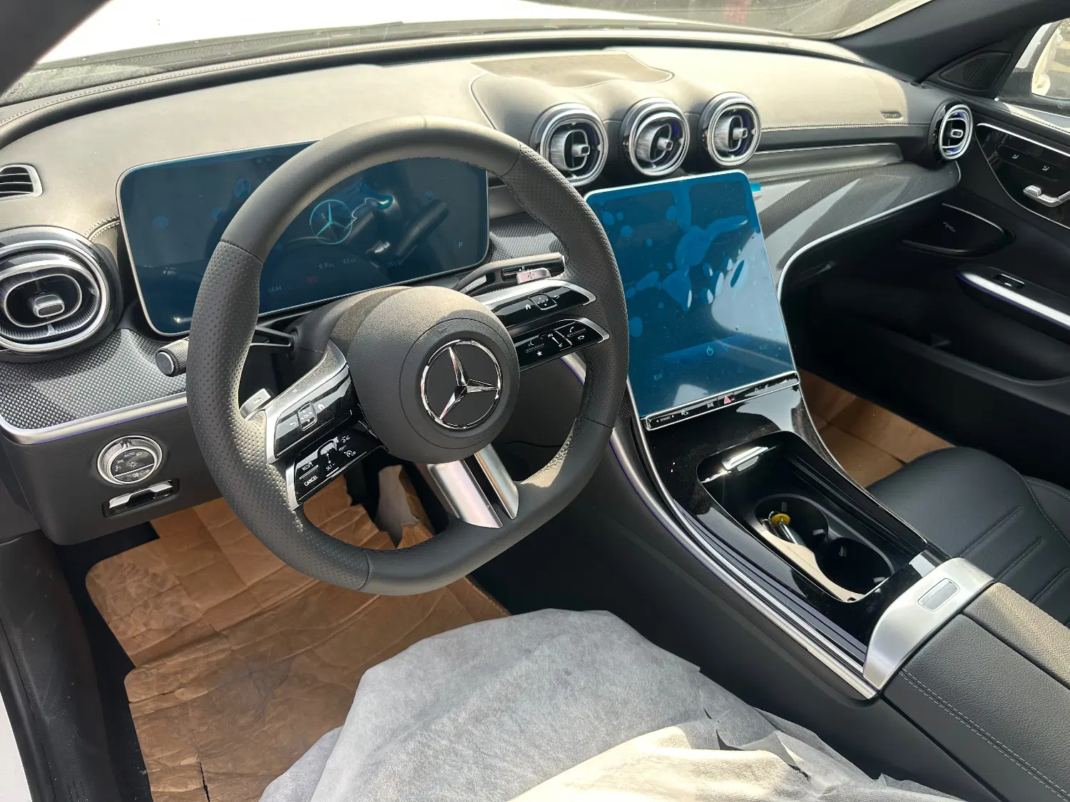 مرسدس بنز C260Lمدل 2025|خودرو سواری و وانت|مشهد, کوه سنگی|دیوار