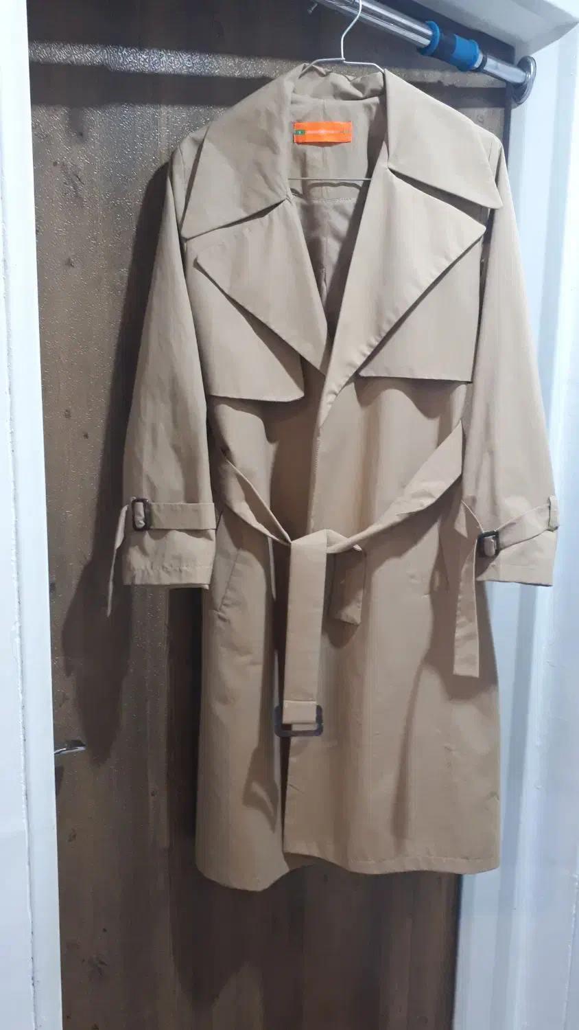 پالتو بارونی به دلیل اندازه نبودن|لباس|محمدیه-قزوین, |دیوار