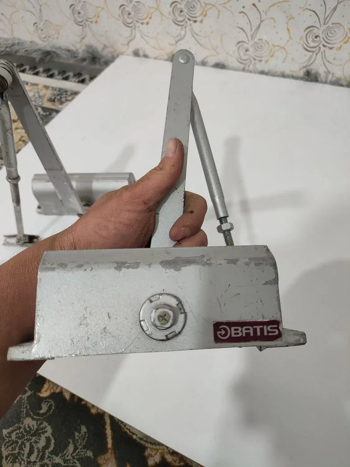 جک آرام بند کره‌ای|ابزارآلات|مشهد, نیزه|دیوار