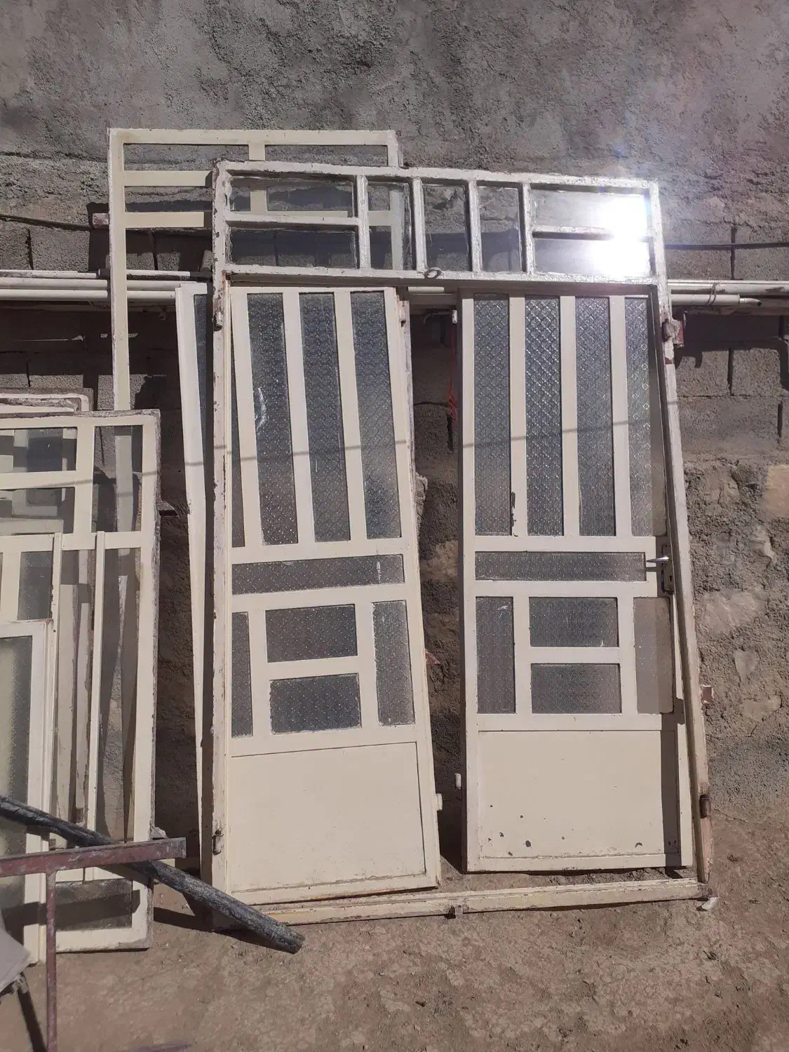 در و پنجره درحد نو|مصالح و تجهیزات ساختمان|کوهدشت, |دیوار