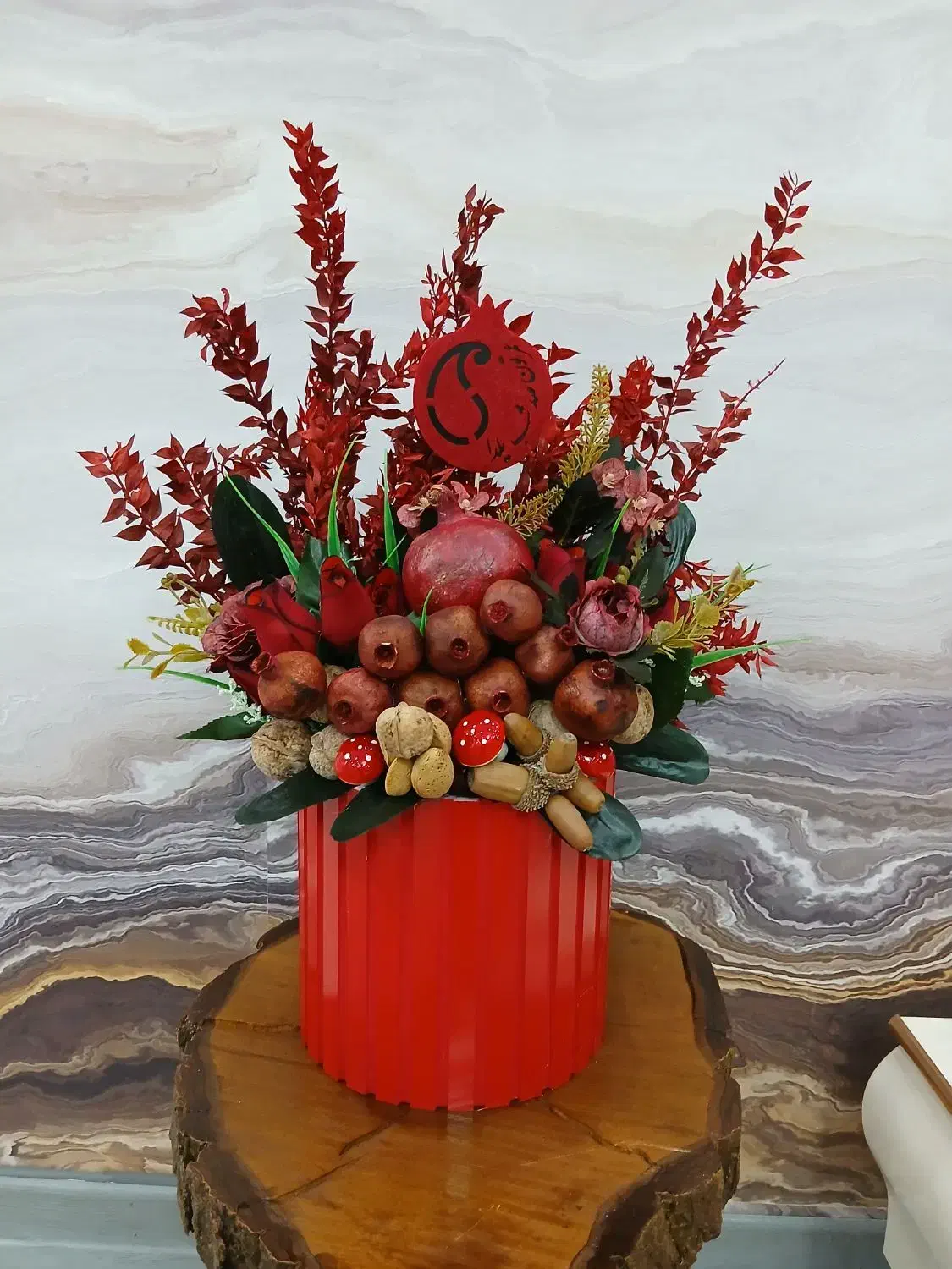 باکس شب یلدا|گل مصنوعی|شهریار, رضی آباد بالا|دیوار