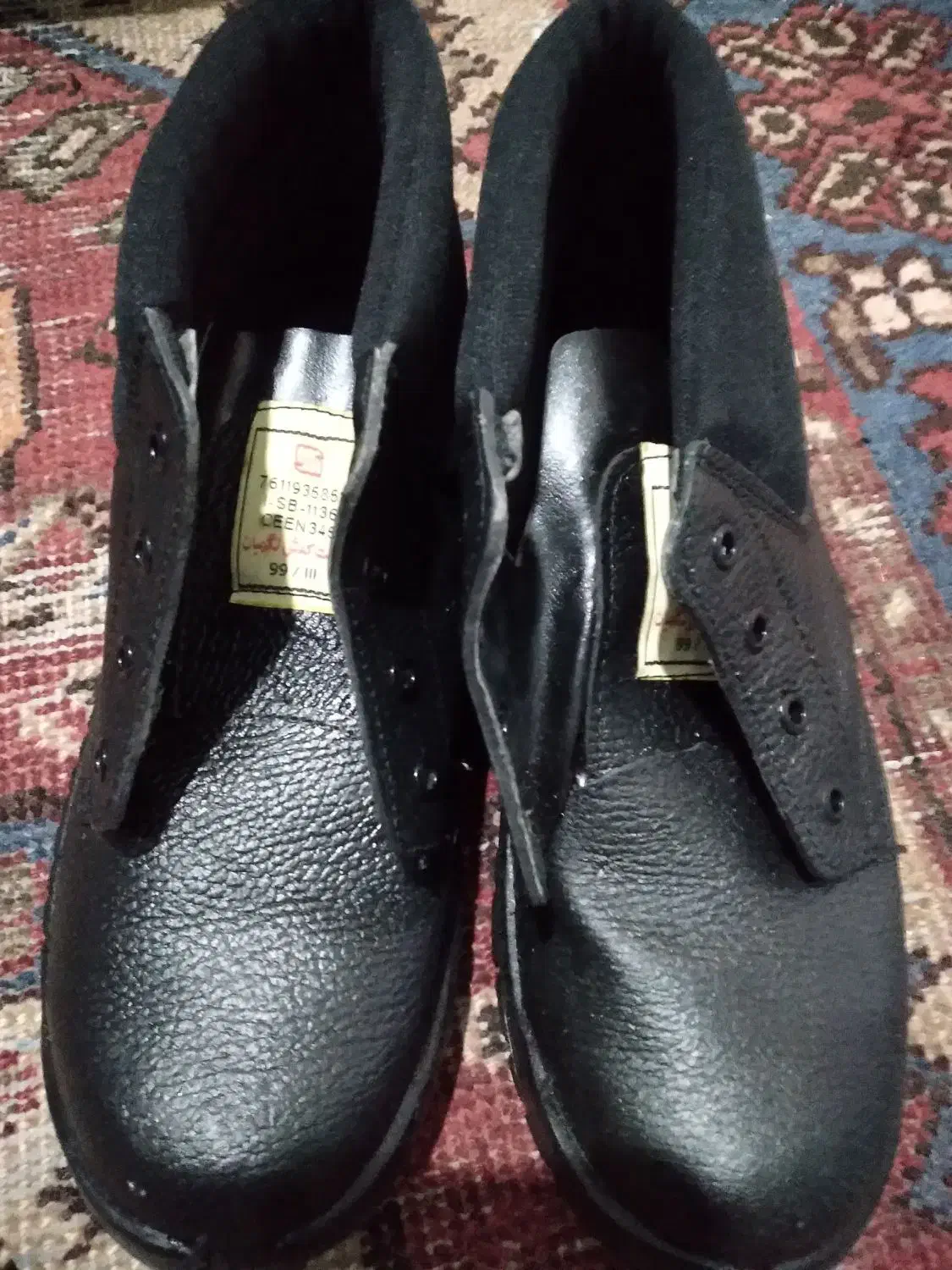 کفش|کیف، کفش، کمربند|ایذه, |دیوار