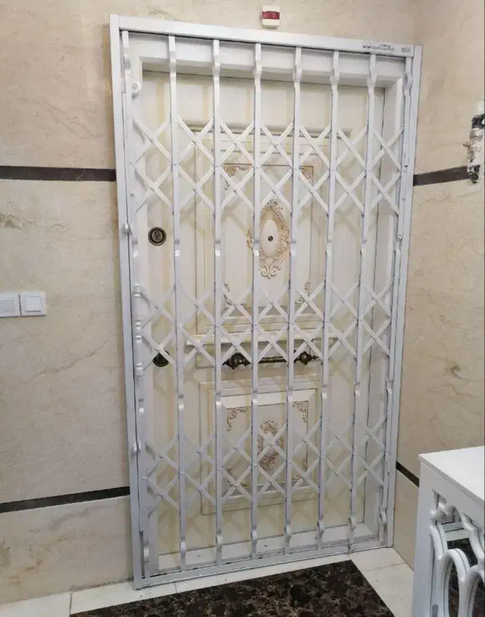 درب آکادئونی حفاظ کشویی آکاردیونی ضدسرقت|خدمات پیشه و مهارت|مشهد, ایثارگران|دیوار