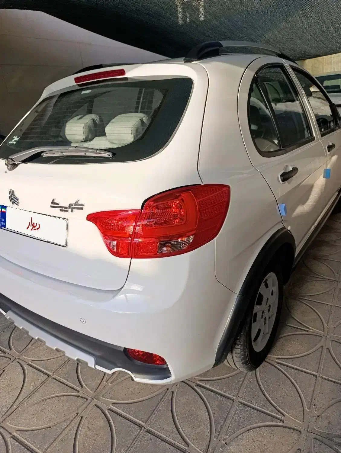 کویک سفید|خودرو سواری و وانت|صدرا-فارس, فاز ۱|دیوار