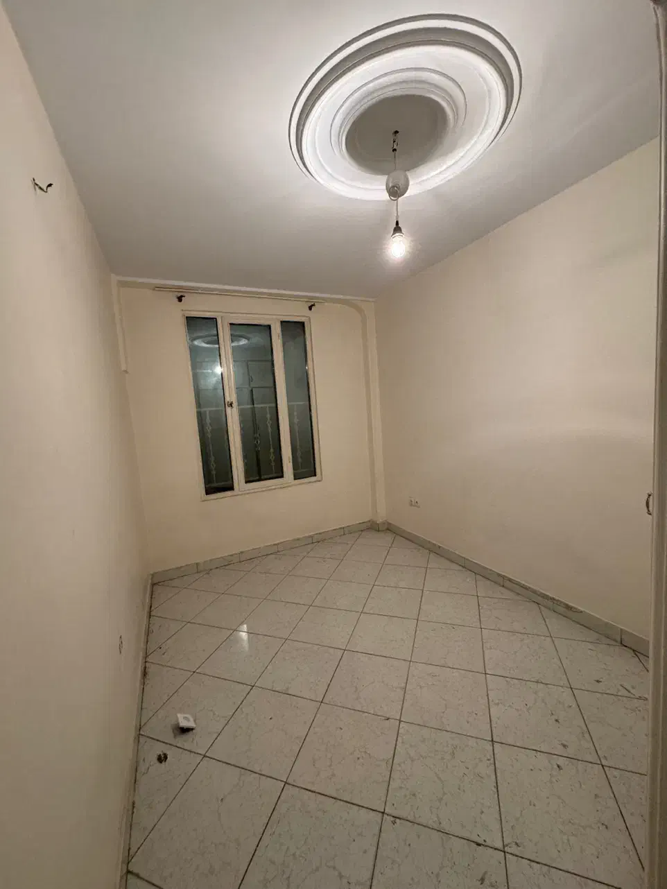 ۶۰ متر/کوچه انارک /تخلیه