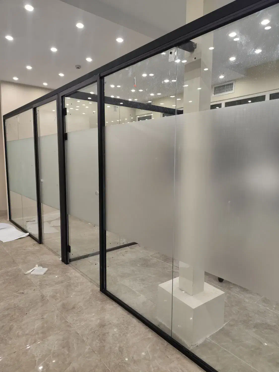 مشجرغیرقابل دیدبرچسب شیشه ماتکن استیکرین چاپ و برش|مصالح و تجهیزات ساختمان|تهران, تهرانسر شمالی|دیوار