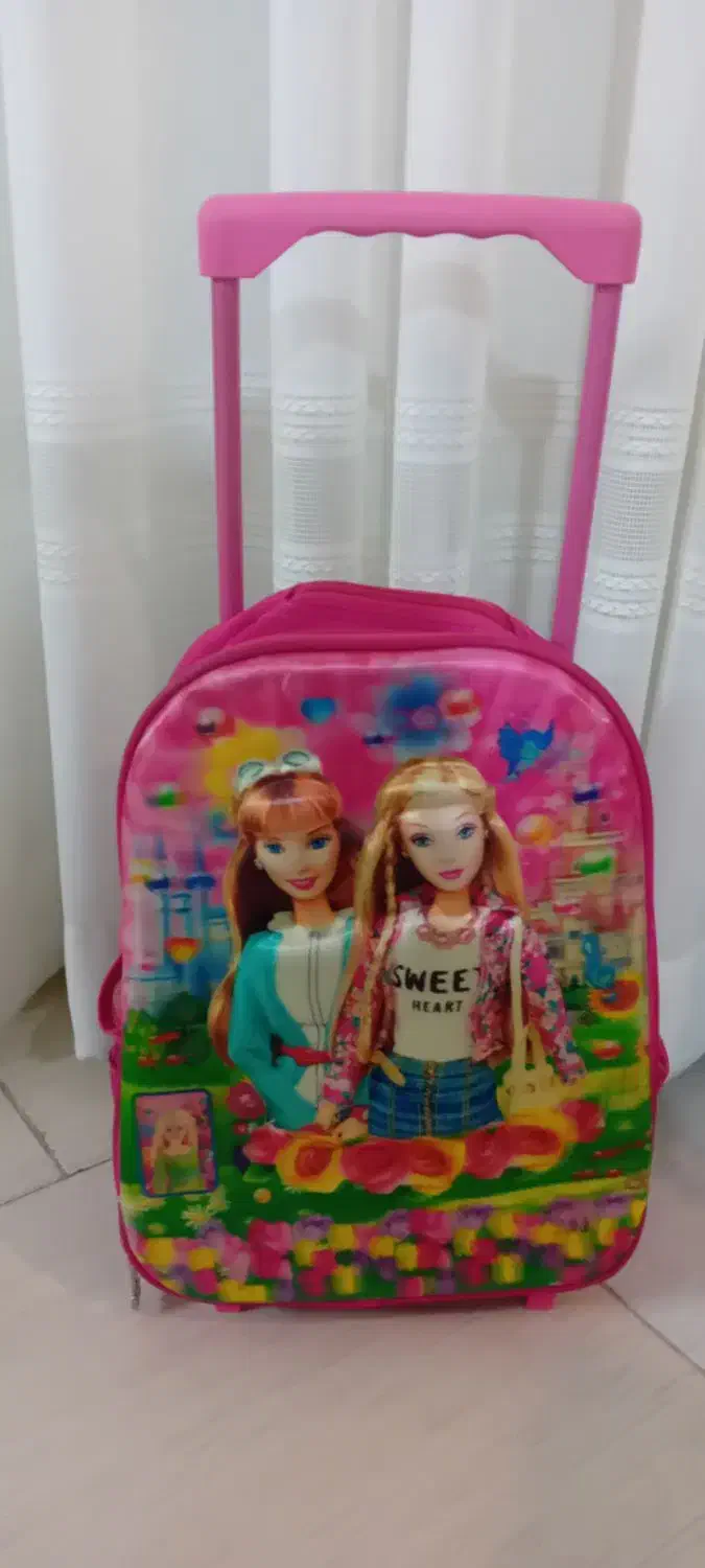 کیف مدرسه|کیف، کفش، کمربند|بروجرد, |دیوار