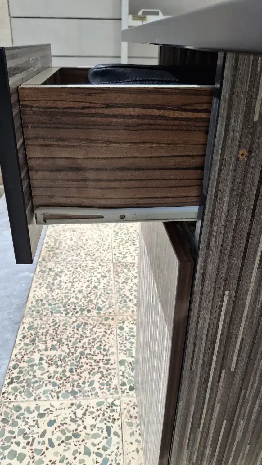 میز کامپیوتر|میز تحریر و کامپیوتر|فرخشهر, |دیوار