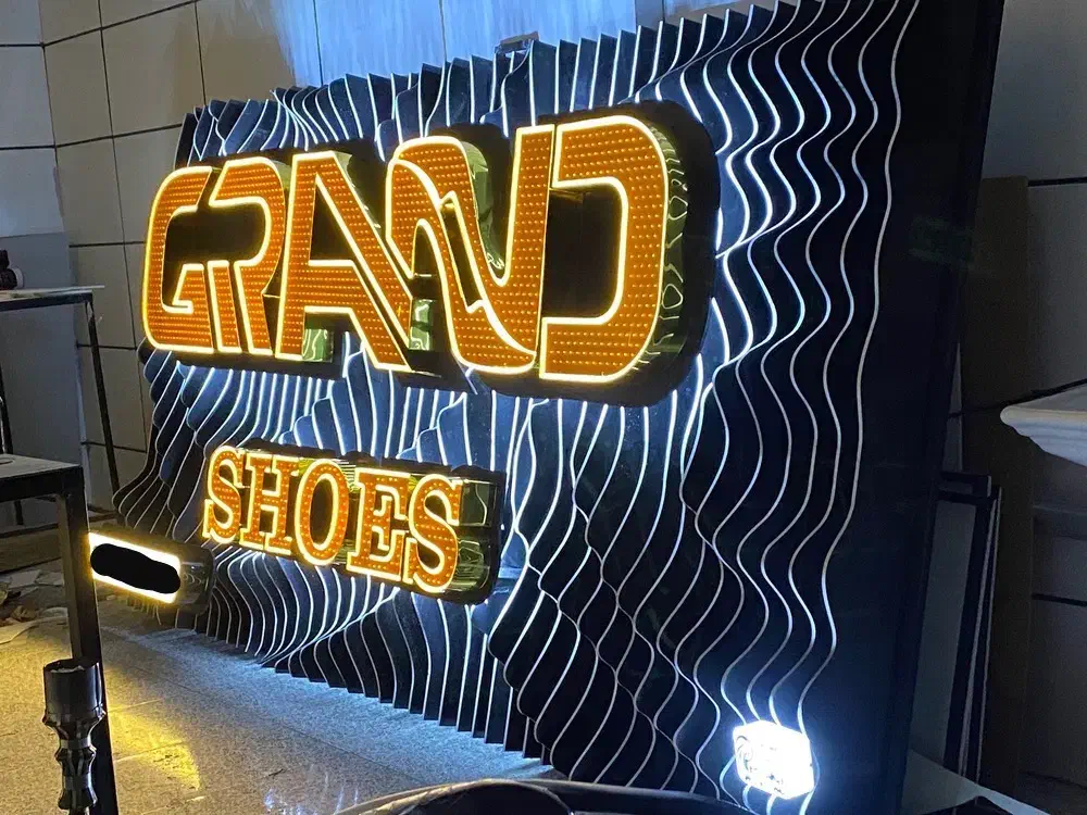 تابلوسازی چنلیوم کامپوزیت حروف برجسته تابلوسازلیزر|خدمات پیشه و مهارت|شیراز, فرگاز|دیوار