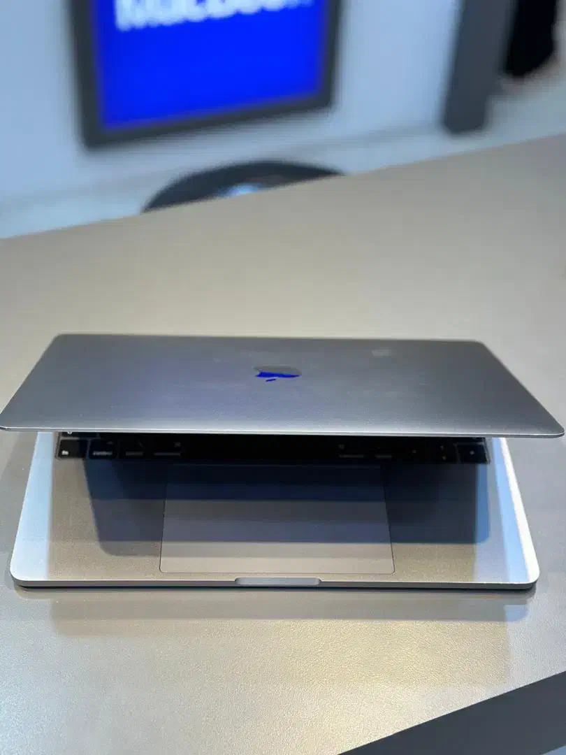 مک بوک پرو ۲۰۱۸|رایانه همراه|شیراز, شهرک سراج‎|دیوار