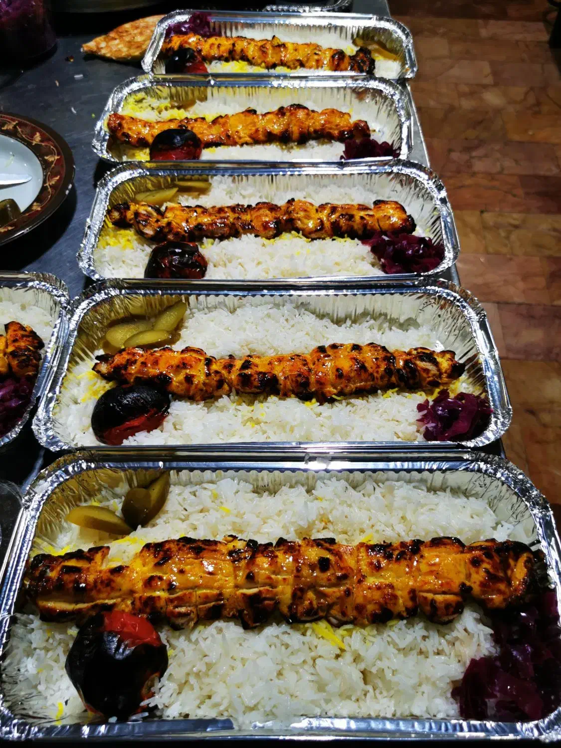 درخواست همکاری در رستوران|استخدام خدمات فروشگاه و رستوران|جیرفت, |دیوار