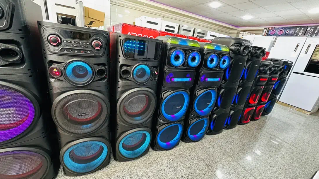 اسپیکرر دنیایی از زیبای و رقص نور|سیستم صوتی خانگی|ارومیه, |دیوار