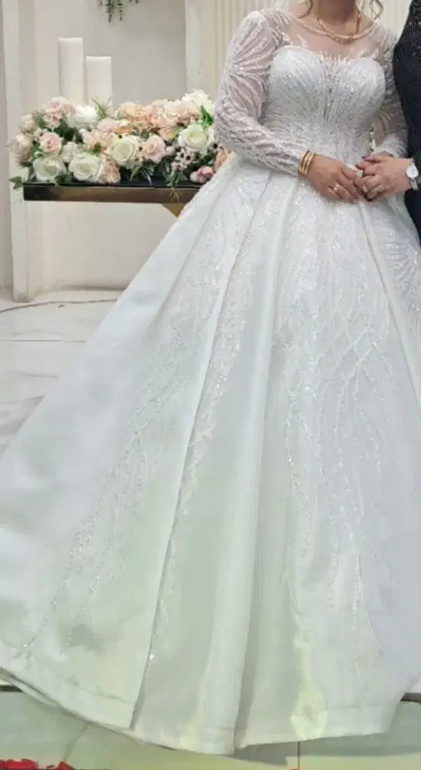 لباس عروس|لباس|منجیل, |دیوار