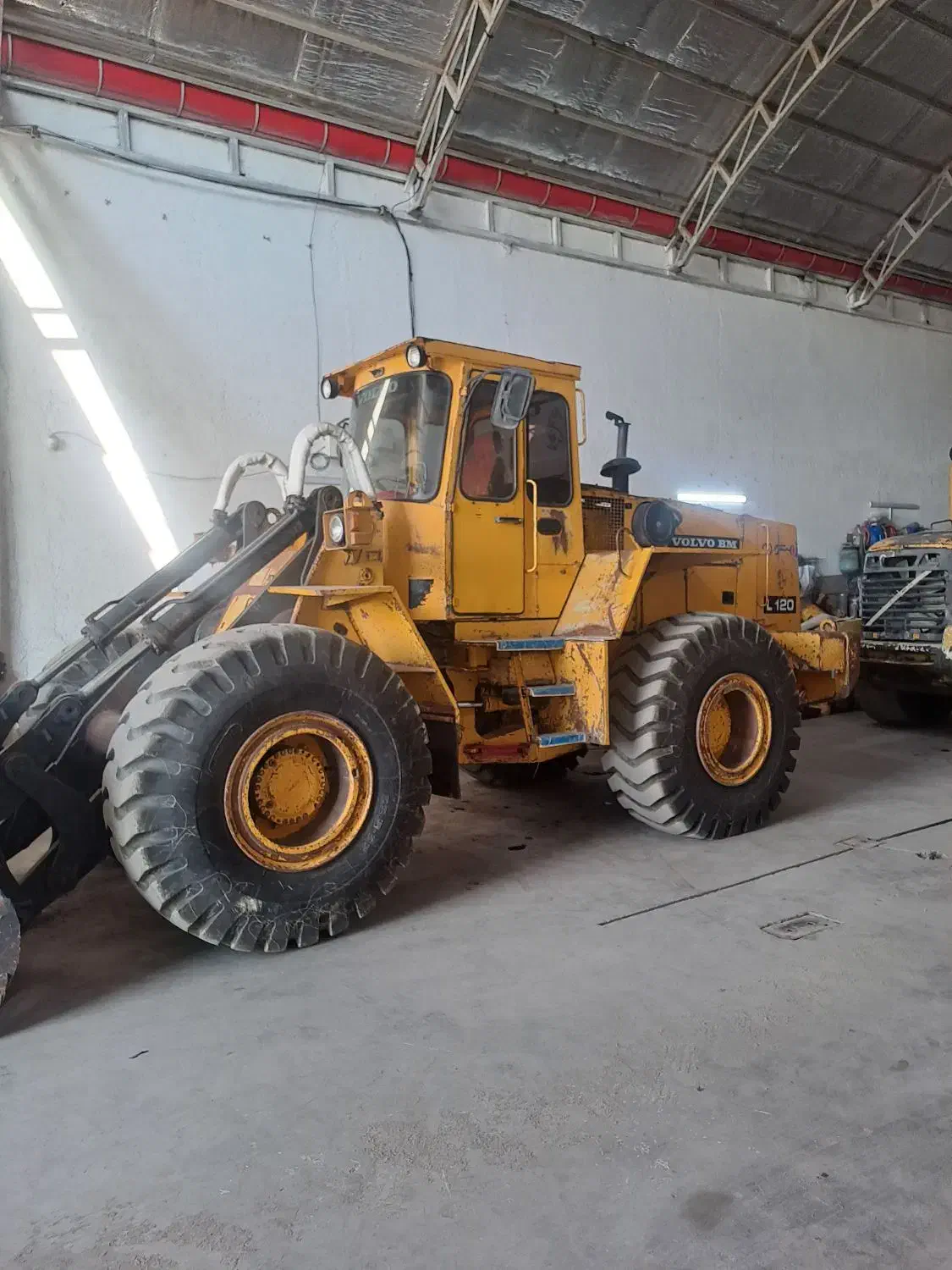 لودر ال ۱۲۰|خودرو سنگین|بابل, |دیوار