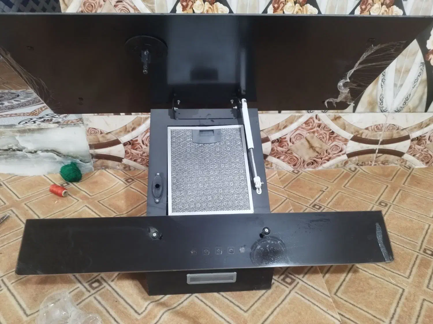 هود آلتون صفر|هود|خاش, |دیوار