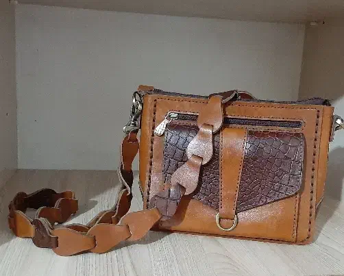 کیف چرم گاوی اصل|کیف، کفش، کمربند|اصفهان, سیچان|دیوار