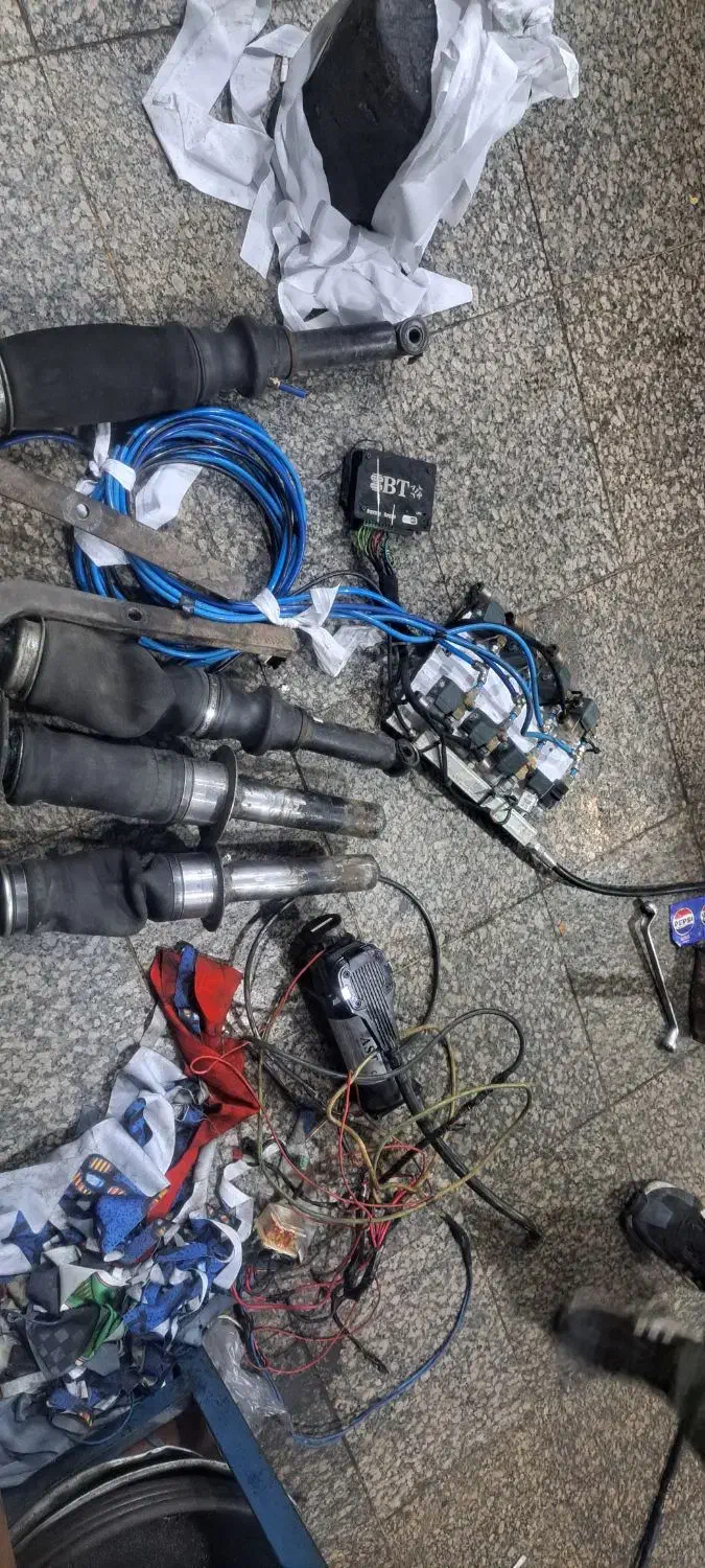 پنوماتیک کمک بادی سیستم دزدگیر|قطعات یدکی و لوازم جانبی|مشهد, کوشش|دیوار