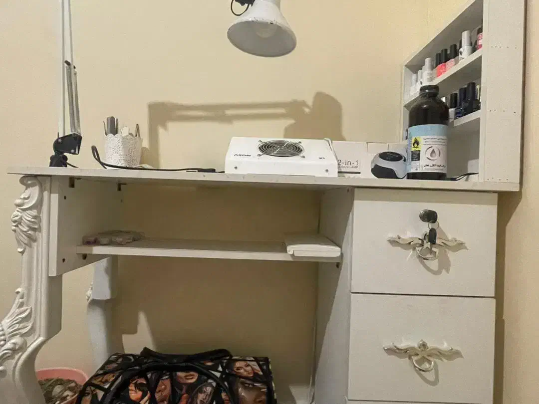 وسایل ناخن|آرایشی، بهداشتی، درمانی|هشتگرد, شهرک گلها|دیوار