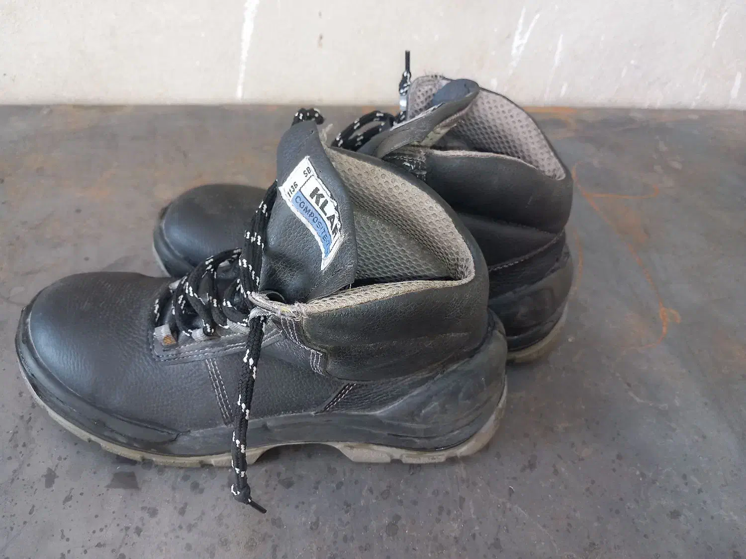 کفش ایمنی|کیف، کفش، کمربند|اهواز, غیزانیه|دیوار