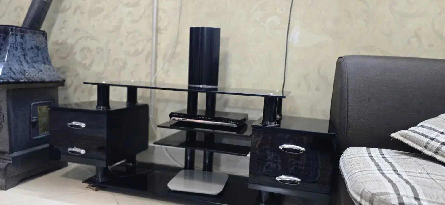 میز تلویزیون سالم و در حد نو|میز تلویزیون|مشهد, چهارچشمه|دیوار