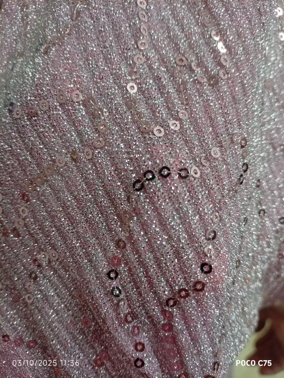 لباس مجلسی|لباس|رشت, استقامت ۲|دیوار