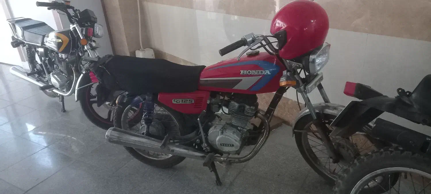 هوندا۱۲۵|موتورسیکلت|هشتگرد, شهرک دریا|دیوار