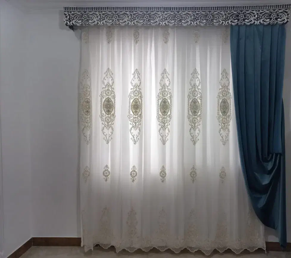 فروش ۲ عدد پرده حریر شاین دار+شال دکوری مخمل|پرده، رانر، رومیزی|رامسر, |دیوار