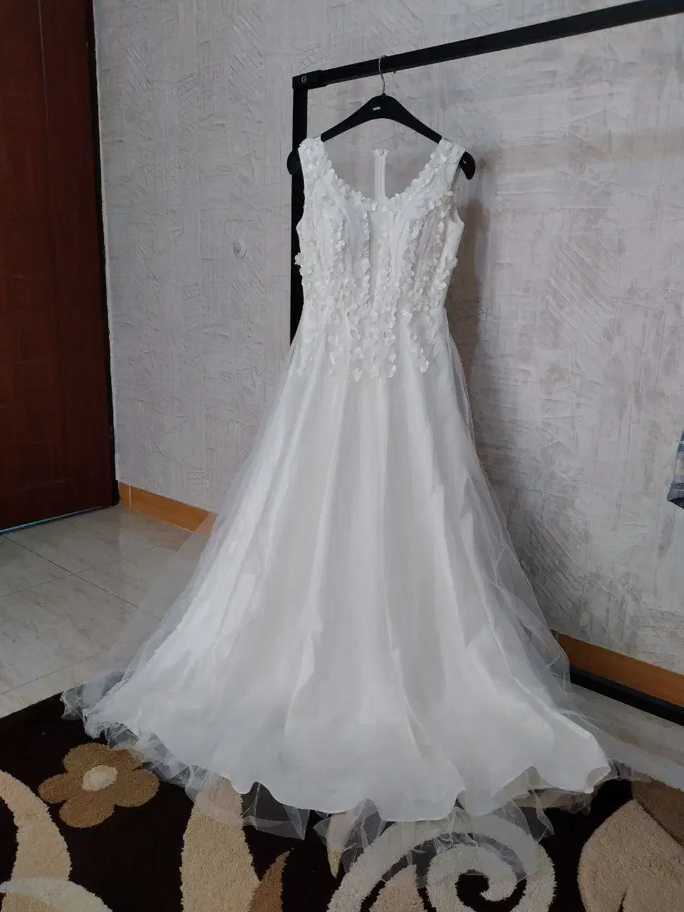 لباس عروس و بله برون|لباس|رشت, معلم|دیوار