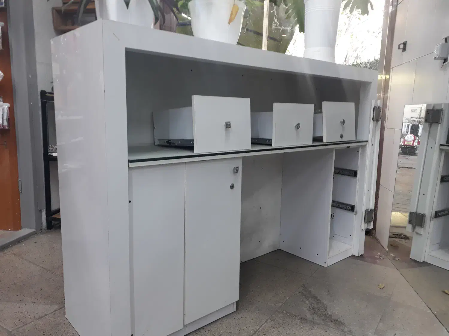 میز|فروشگاه و مغازه|تهران, شهرک محلاتی|دیوار