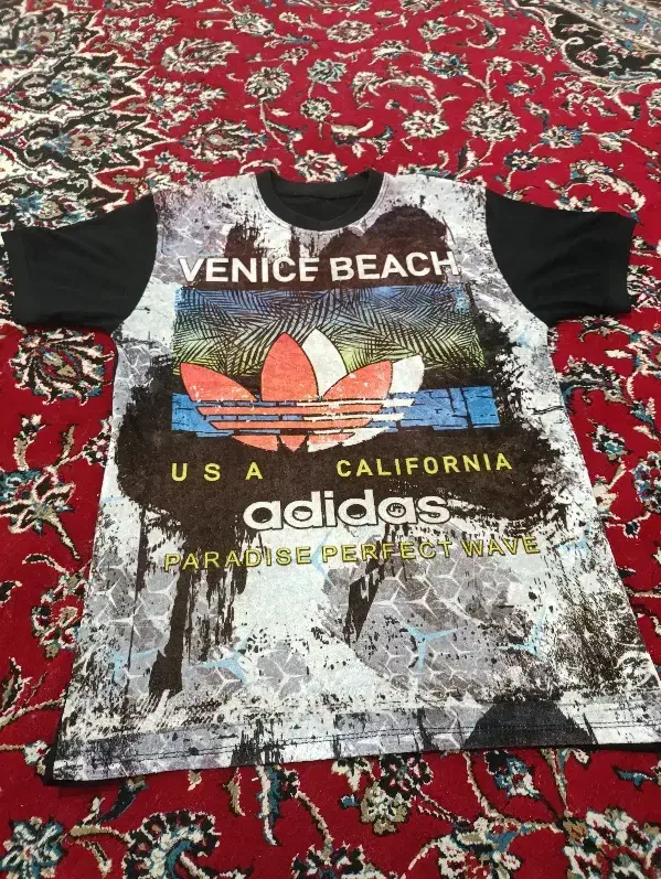 تیشرت آدیداس|لباس|کرج, شهرک لاله|دیوار