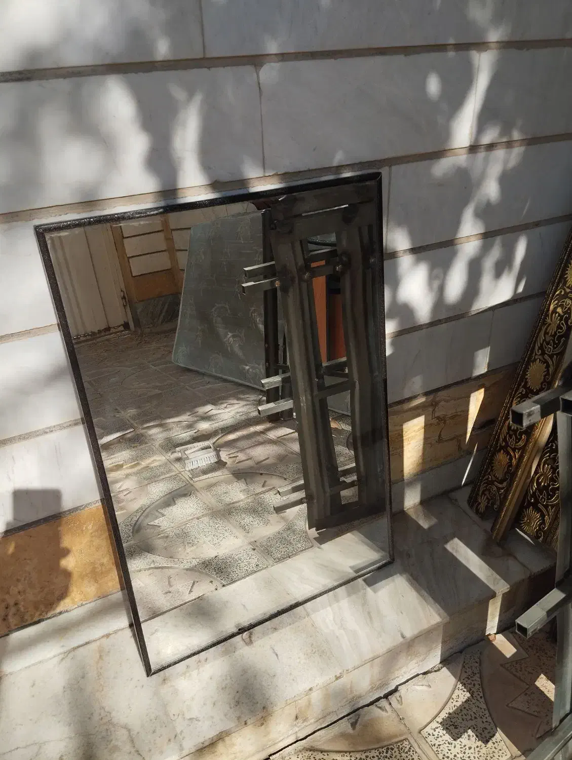 دوتاآیینه|آینه|بروجرد, |دیوار