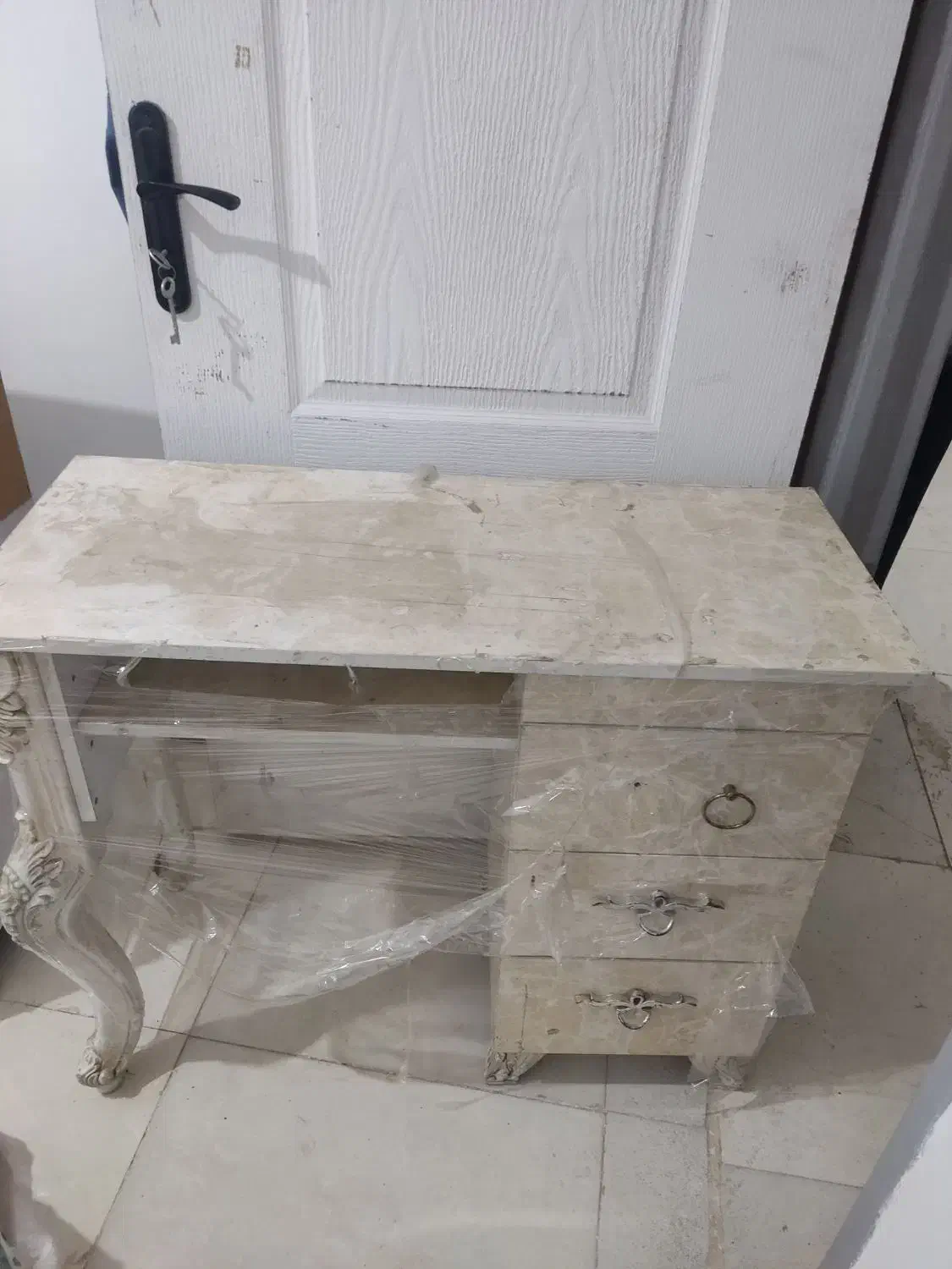 کنسول میز ارایش نو مناسب جهیزیه|بوفه، ویترین، کنسول|پرند, فاز ۵|دیوار