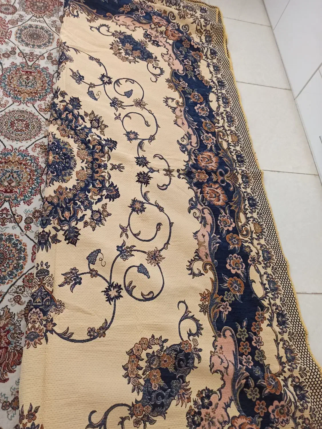 رو فرشی سرمه ای نو نوپشت روفرشی کرم رنگ|روفرشی|سرپل ذهاب, |دیوار