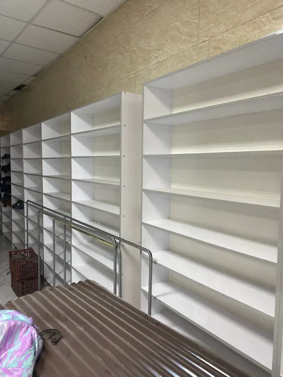 قفسه سفید|فروشگاه و مغازه|لاهیجان, طالقانی|دیوار