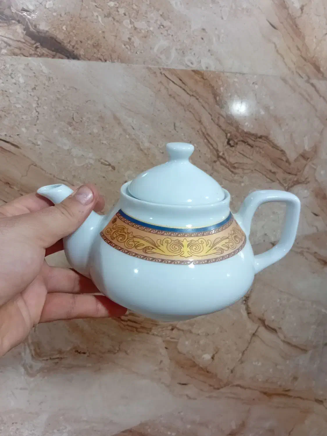 قوری بزرگ‌ کوچیک قیمت ۱۵۰ حراج|قوری، کتری، قهوه‌ساز دستی|نظرآباد, نظرآباد|دیوار