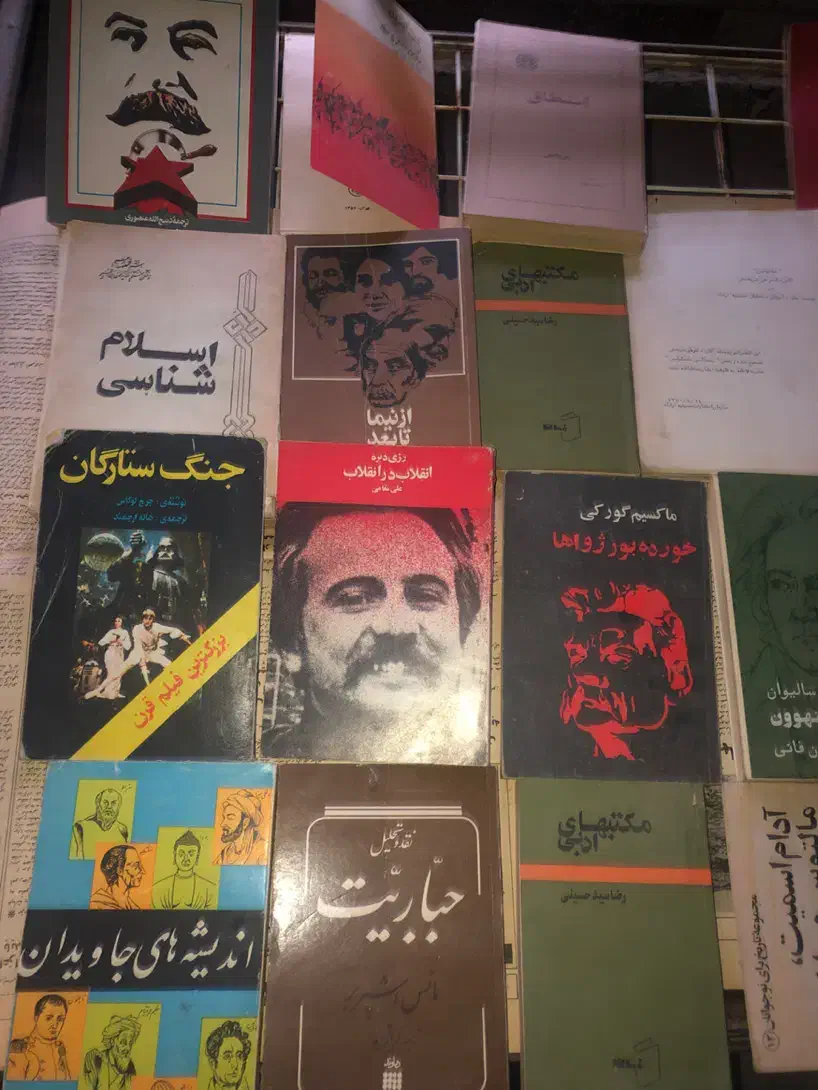 فروش کتاب|کتاب و مجله تاریخی|شیراز, گود عربان|دیوار