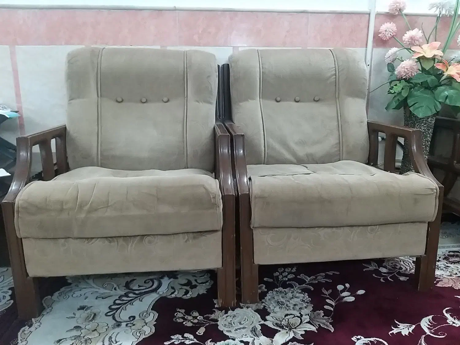 مبل ۷ نفره|مبلمان خانگی و میز عسلی|قم, انصار‌الحسین|دیوار