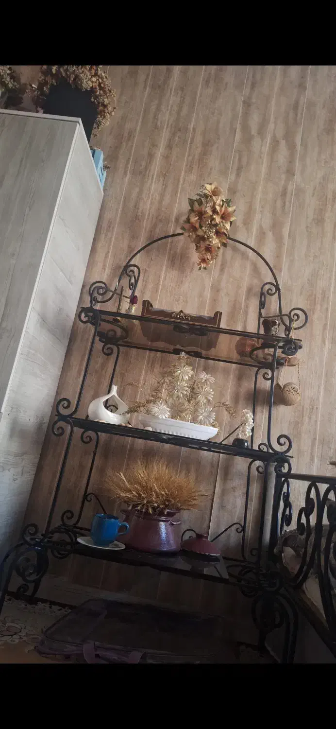 میز فرفوژه کاملا سالم|بوفه، ویترین، کنسول|تاکستان, |دیوار