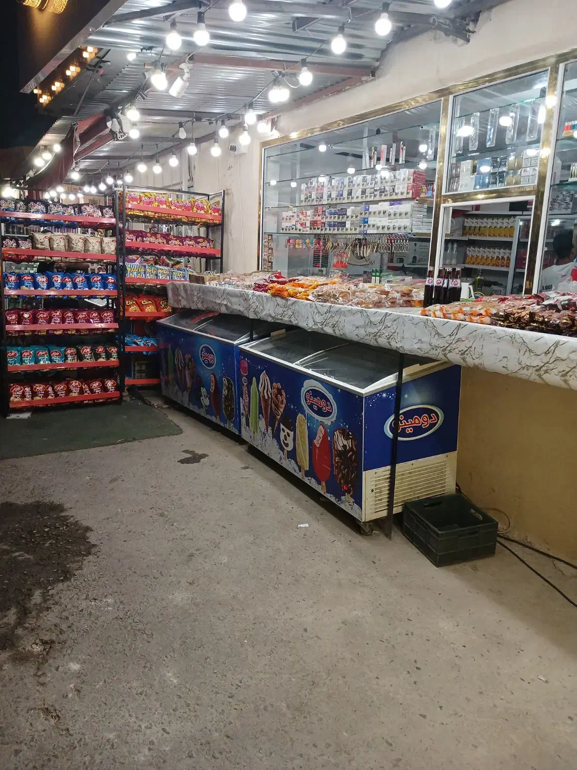 یک کارگر جوان باسواد ظاهری موجه نیازمندیم|استخدام خدمات فروشگاه و رستوران|قرچک, محمد آباد|دیوار