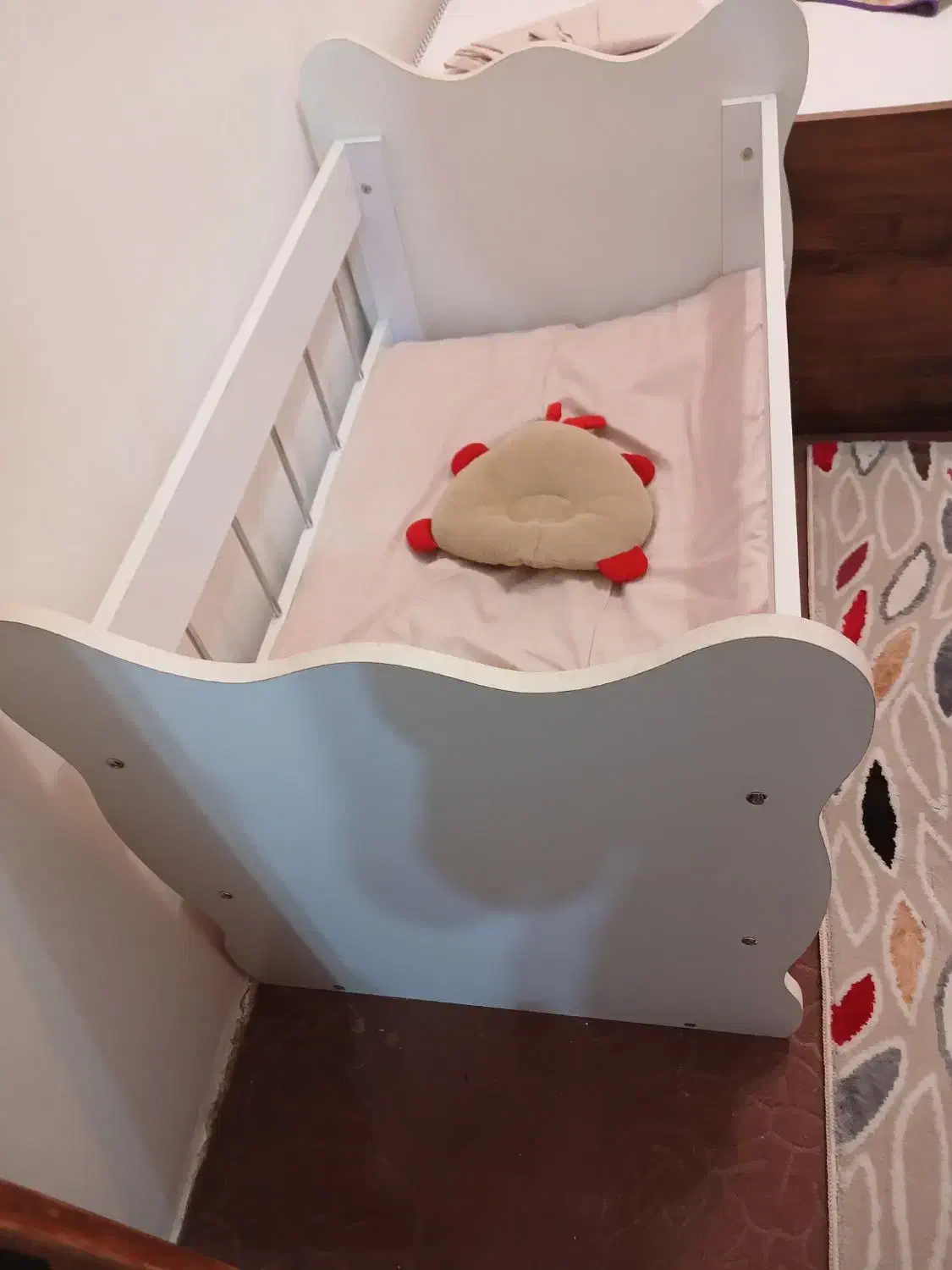 گهواره تخت شو کودک در حدنو|تخت و صندلی بچه|فرخ‌شهر, |دیوار