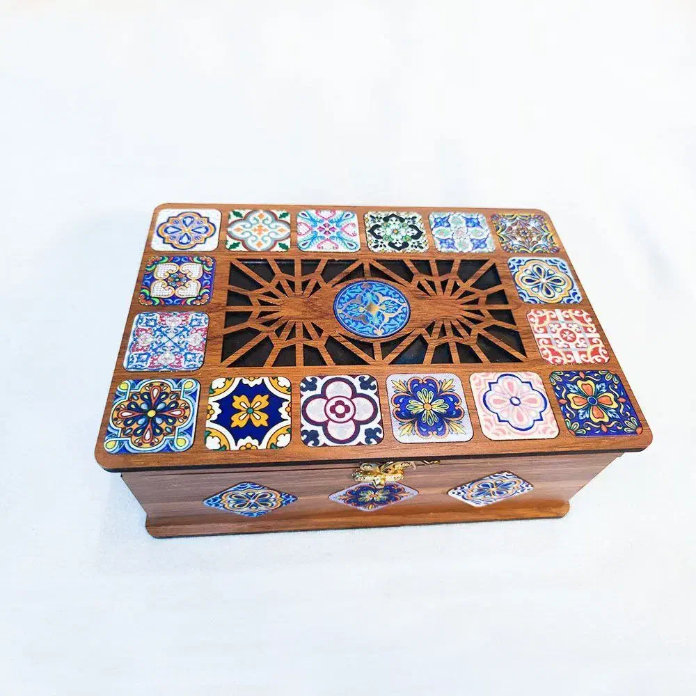 خدمات حک و برش لیزر و چاپ فلت بد یووی uv print|خدمات پیشه و مهارت|فردیس, داوری|دیوار