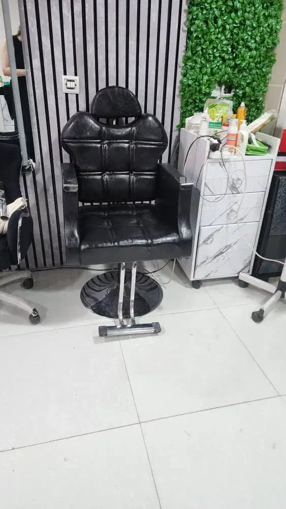 فروش صندلی اصلاح|آرایشگاه و سالن‌های زیبایی|ایلام, |دیوار