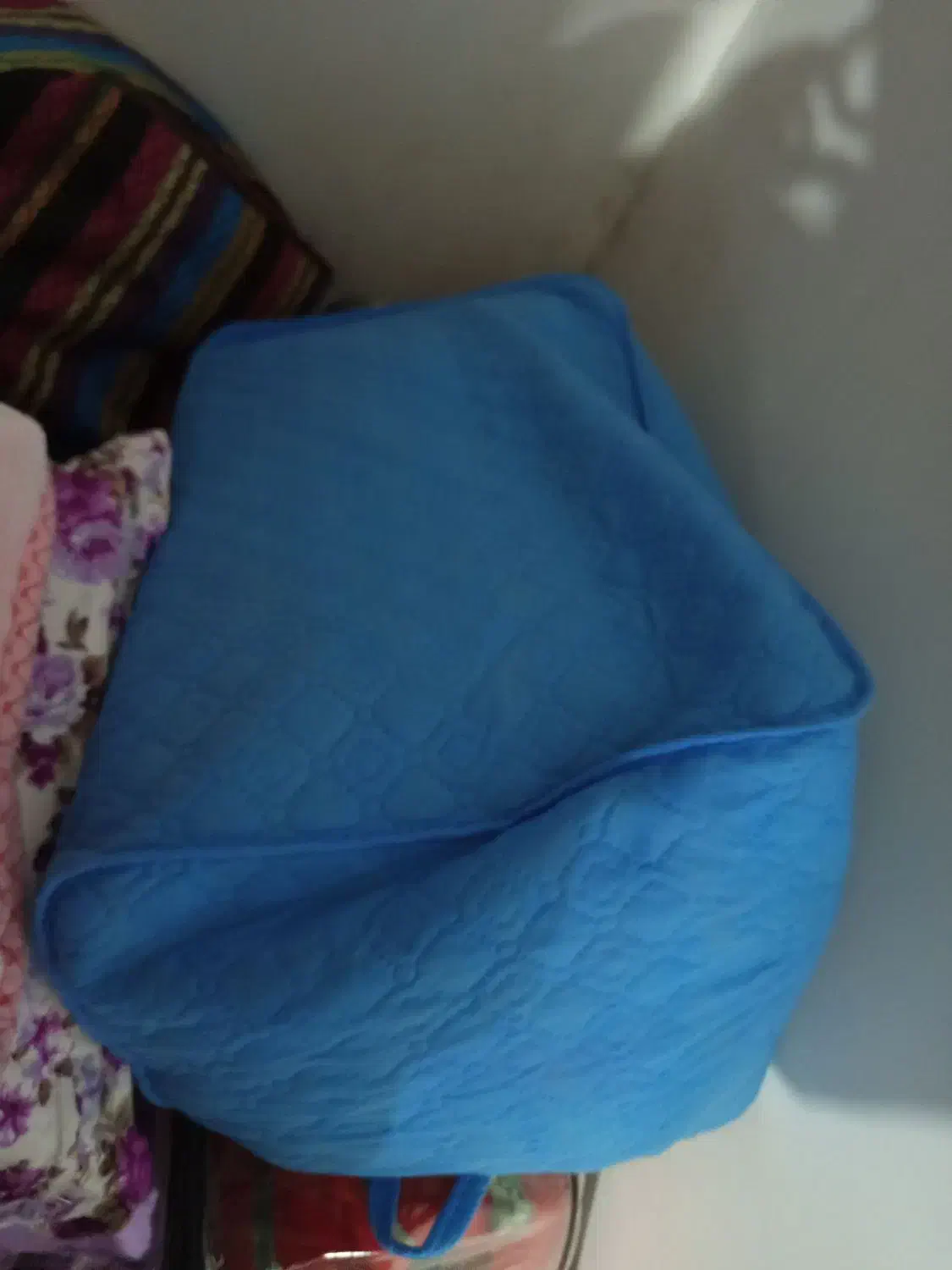 گمشده|اشیا|نقده, |دیوار