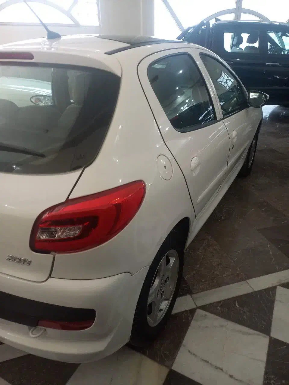 پژو۲۰۷مدل۴۰۳.ارتقاء.اتوماتیک|خودرو سواری و وانت|اصفهان, خلجا|دیوار