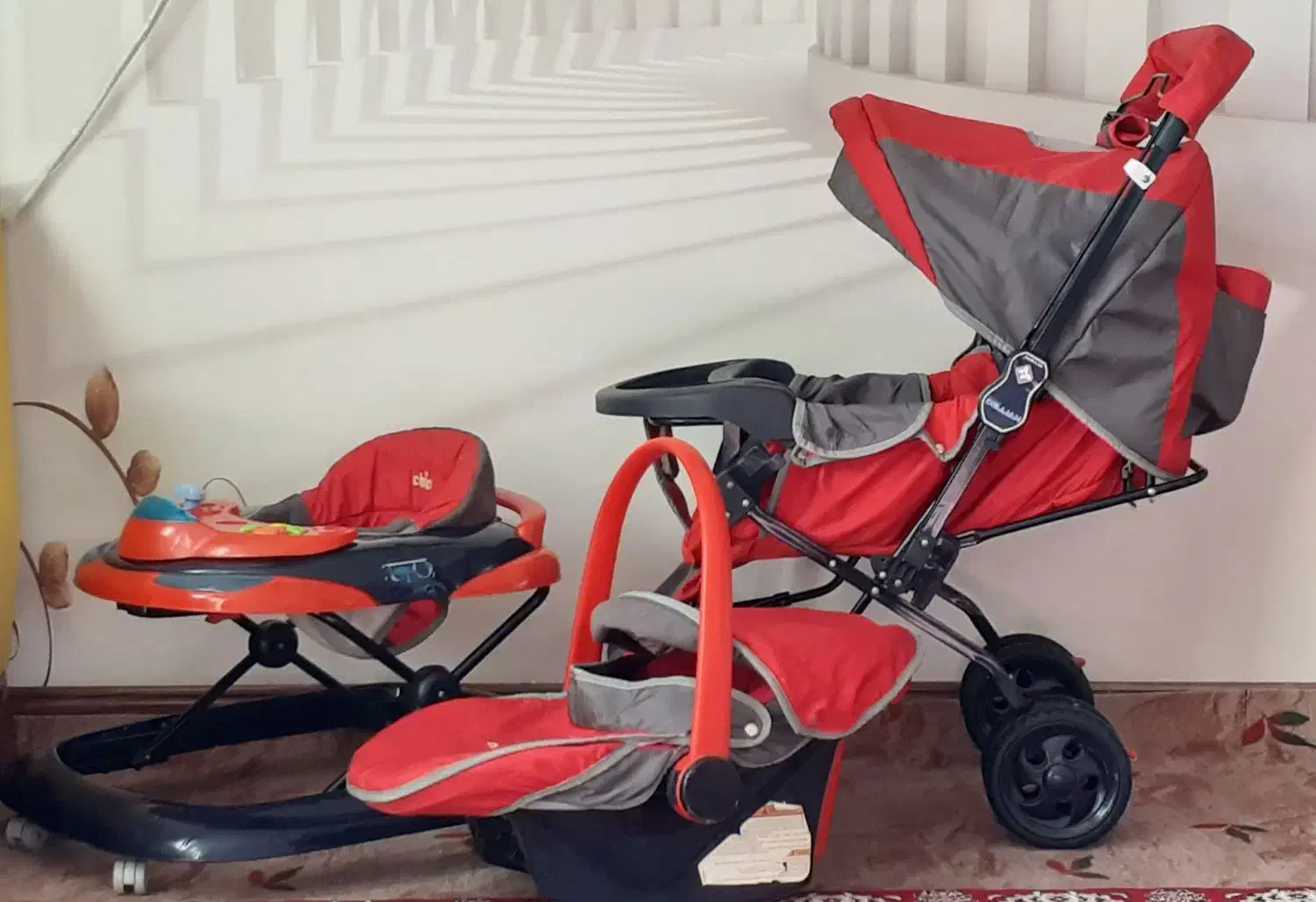 ست کامل کالسکه روروئک و کریر مارک دلیجان|کالسکه و لوازم جانبی|گلپایگان, |دیوار