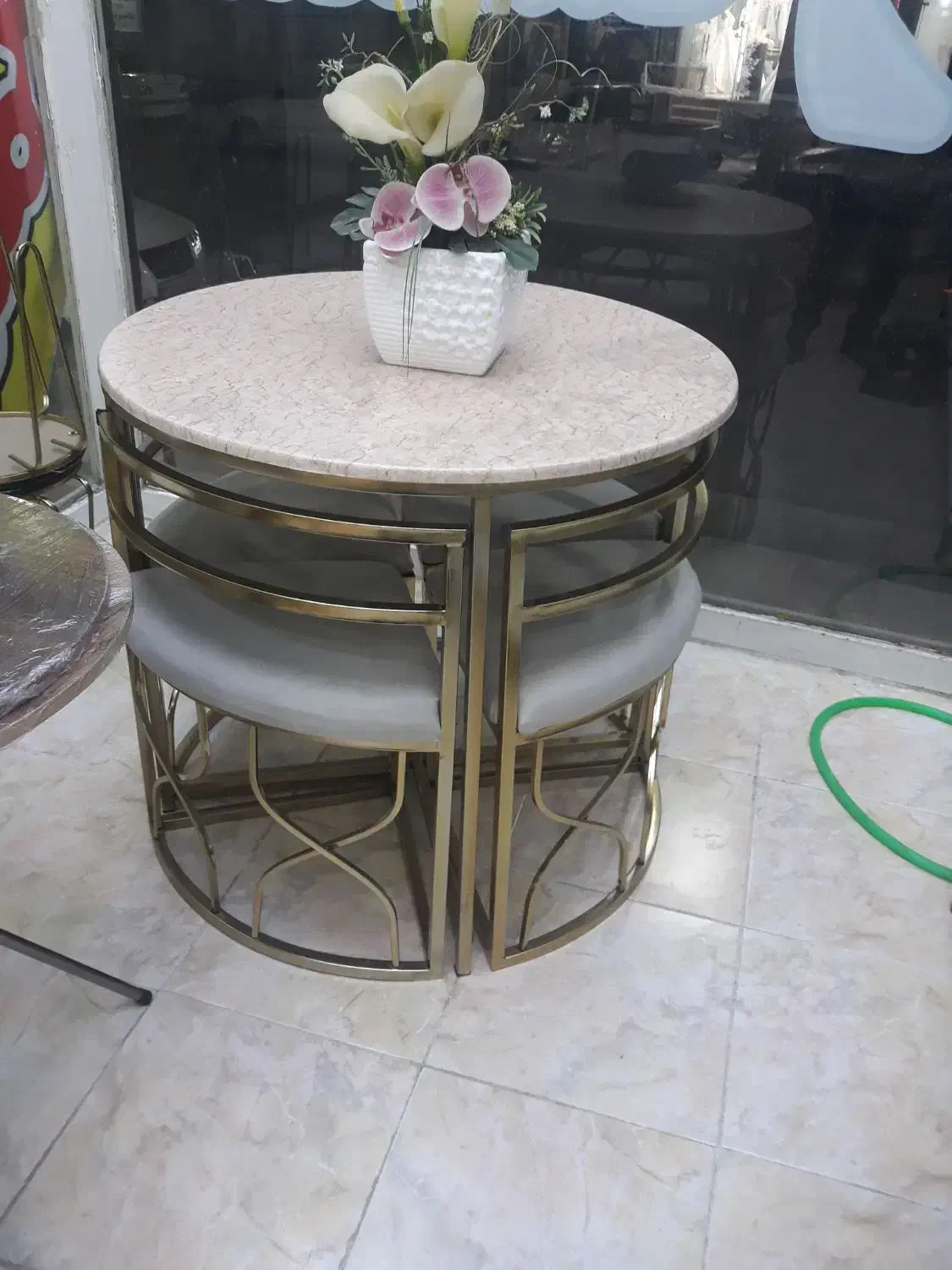 میز|میز و صندلی غذاخوری|رامهرمز, |دیوار