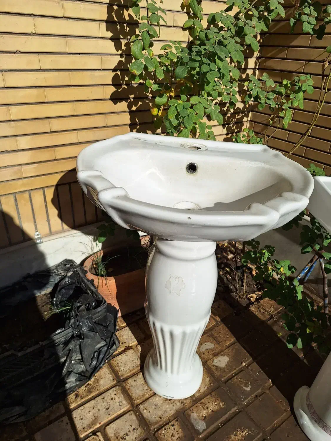 یک عدد روشویی دست دوم|مصالح و تجهیزات ساختمان|مشهد, شهید رضوی|دیوار