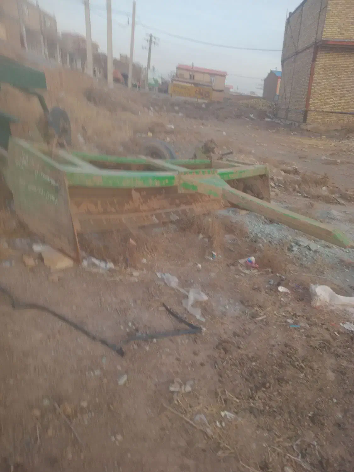 ادوات کشاورزی|خودرو سنگین|شال, |دیوار