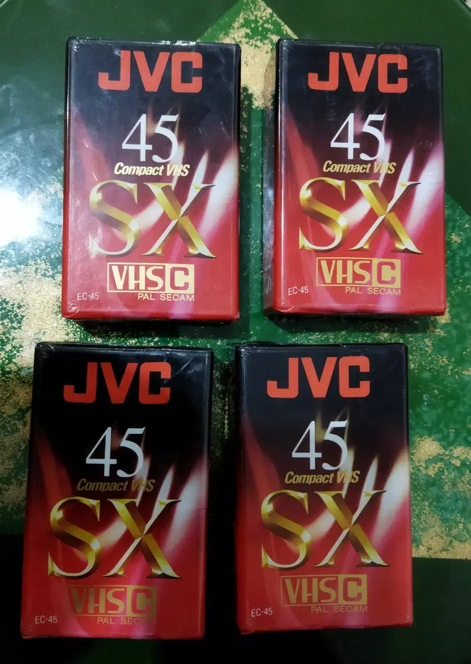 نوار دوربین قدیمی JVC|دوربین عکاسی و فیلم‌برداری|شیراز, شهرک دارایی|دیوار