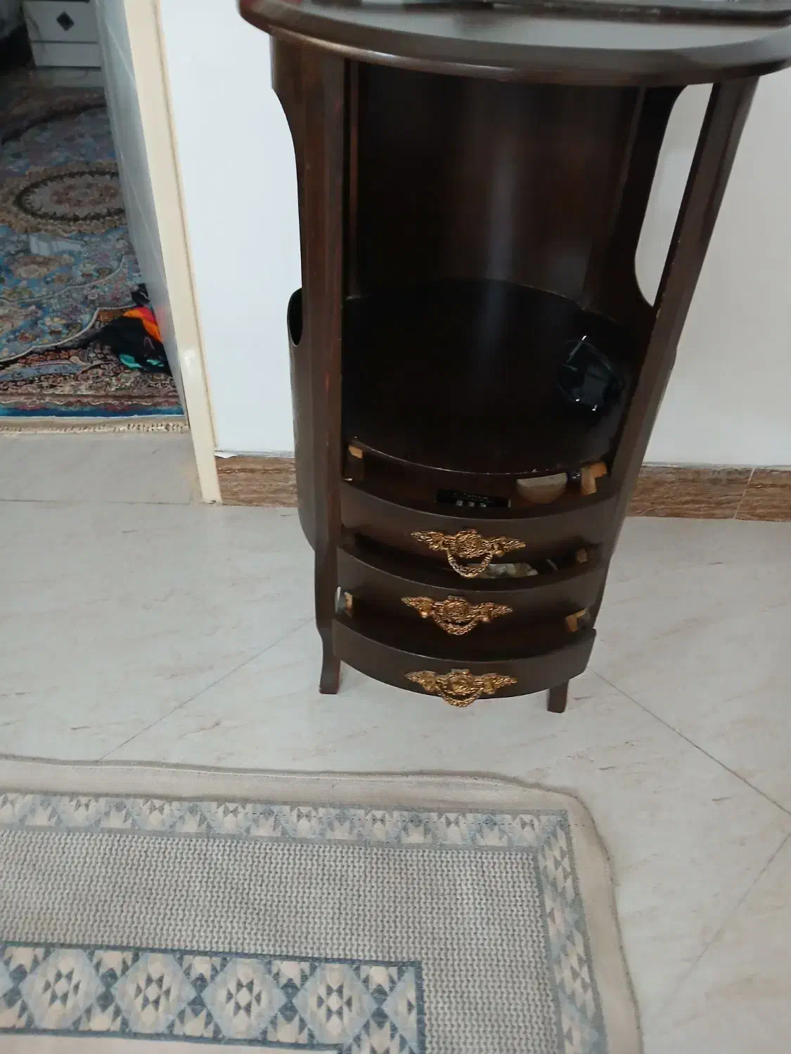 میز|میز تلفن|اسلام‌شهر, شهرک مهدیه|دیوار